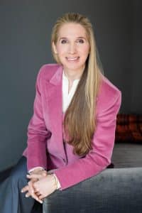 London Plastic Surgeon Dr Linda Fiumara headshot